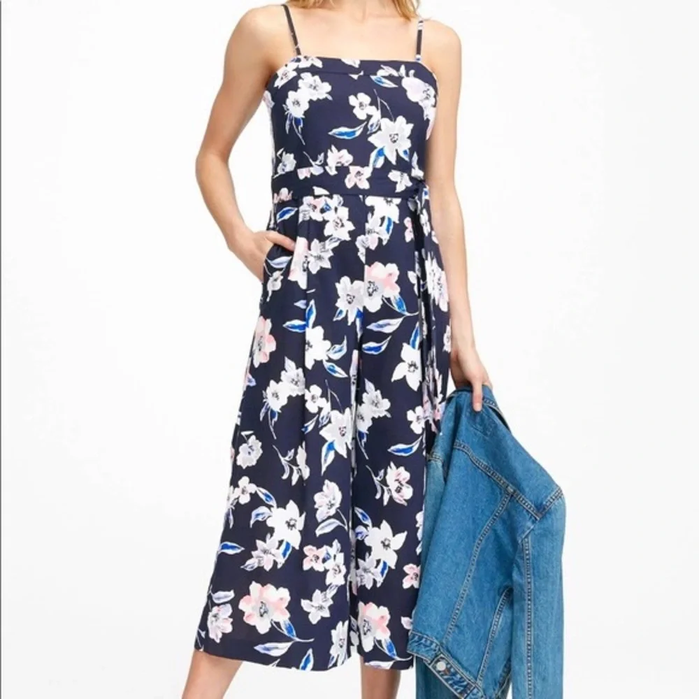 Banana‎ Republic Floral Linen Blend Jumpsuit